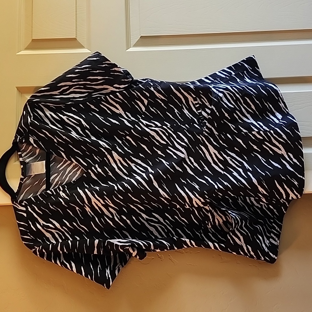 Zebra scrub top